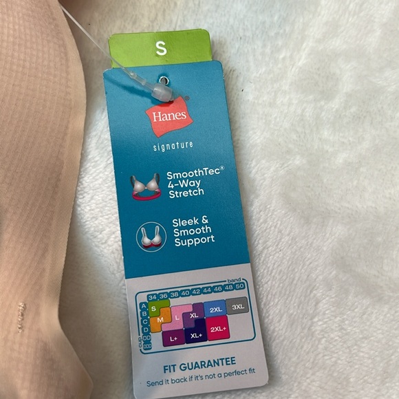 Hanes Beige All in One Bra. NWT. Size Small. 4-way stretch. Removable pads. - Picture 2 of 5